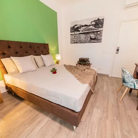 Demithos Pensionat La Spezia